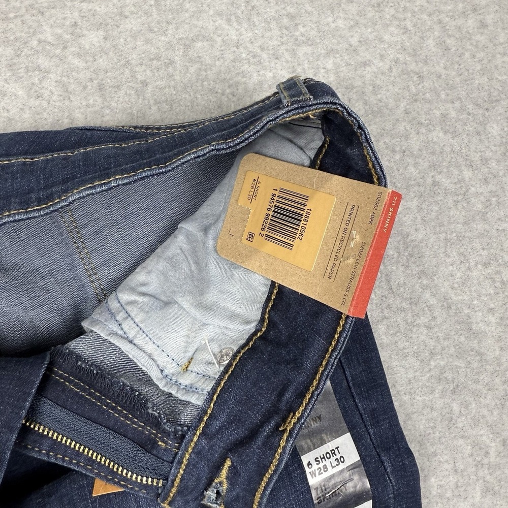 Levi's 711 Skinny Mid Rise Slim Jeans Dark Blue Wash Womens 6 Short 28X30 NWT - Picture 6 of 6